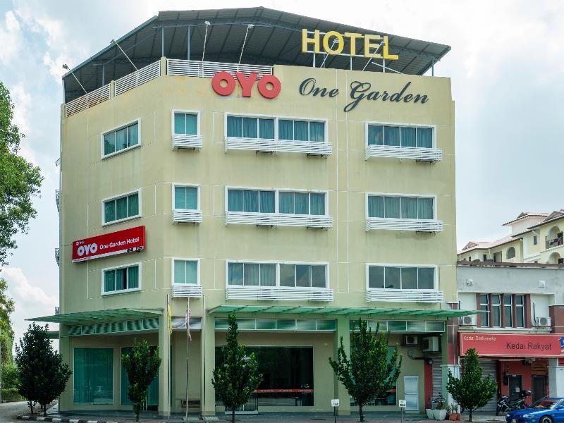 One Garden Hotel @ Senawang Seremban Exterior photo