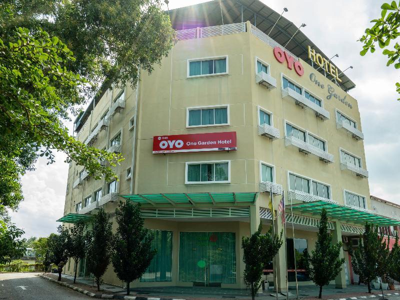 One Garden Hotel @ Senawang Seremban Exterior photo